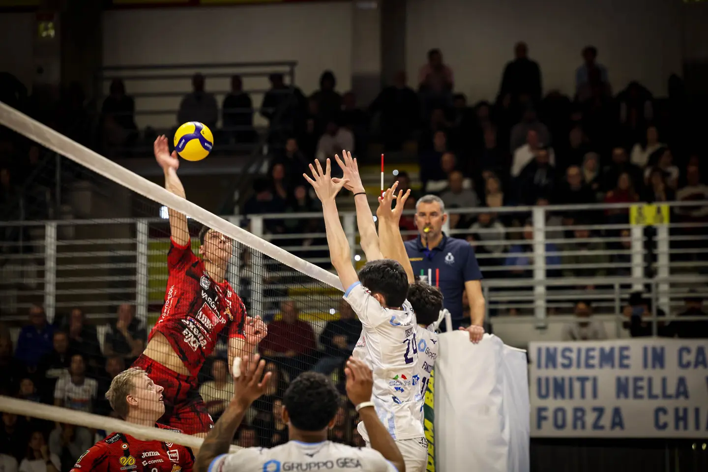 Александър Николов / www.legavolley.it