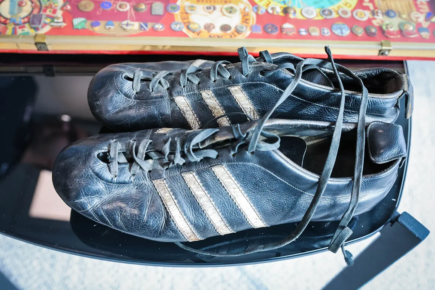 Футболни бутонки за музея на ЦСКА / cska.bg