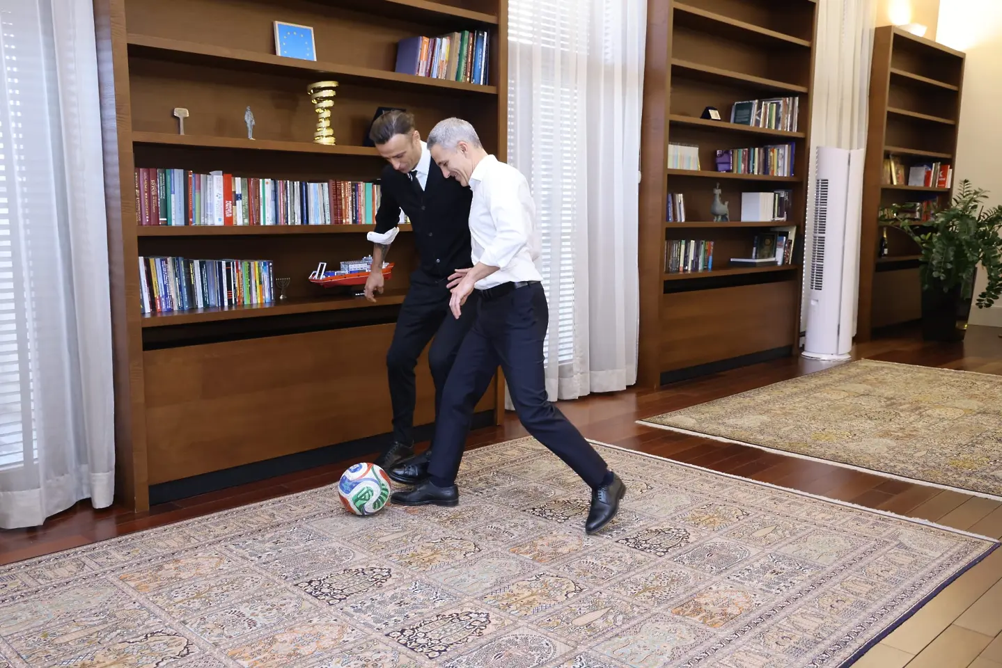 Димитър Бербатов и Андрей Гюров / www.facebook.com/Government.of.Bulgaria