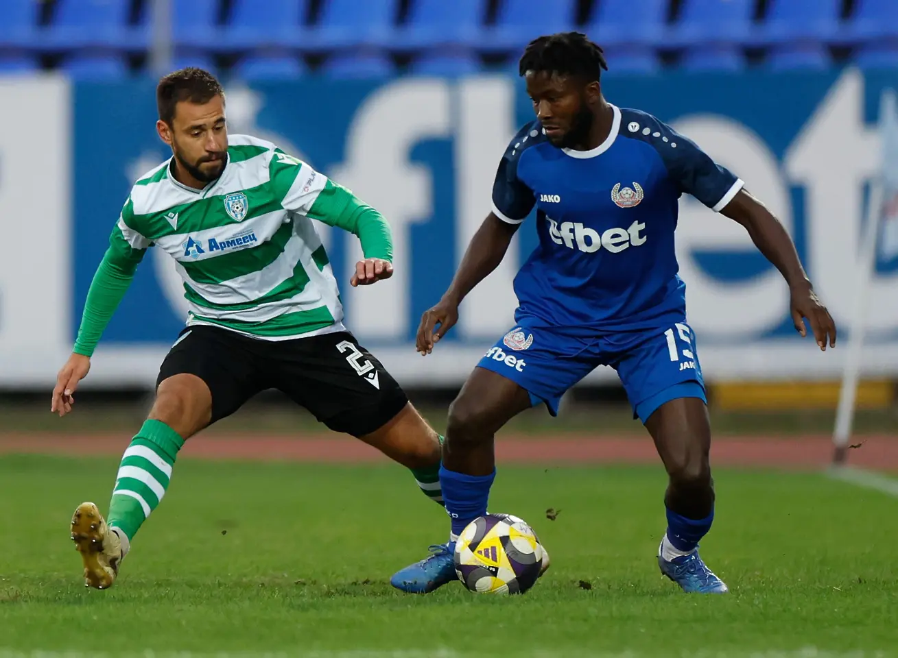 Цветомир Панов, Кристофър Ачемпонг, Монтана - Черно море / startphoto.bg