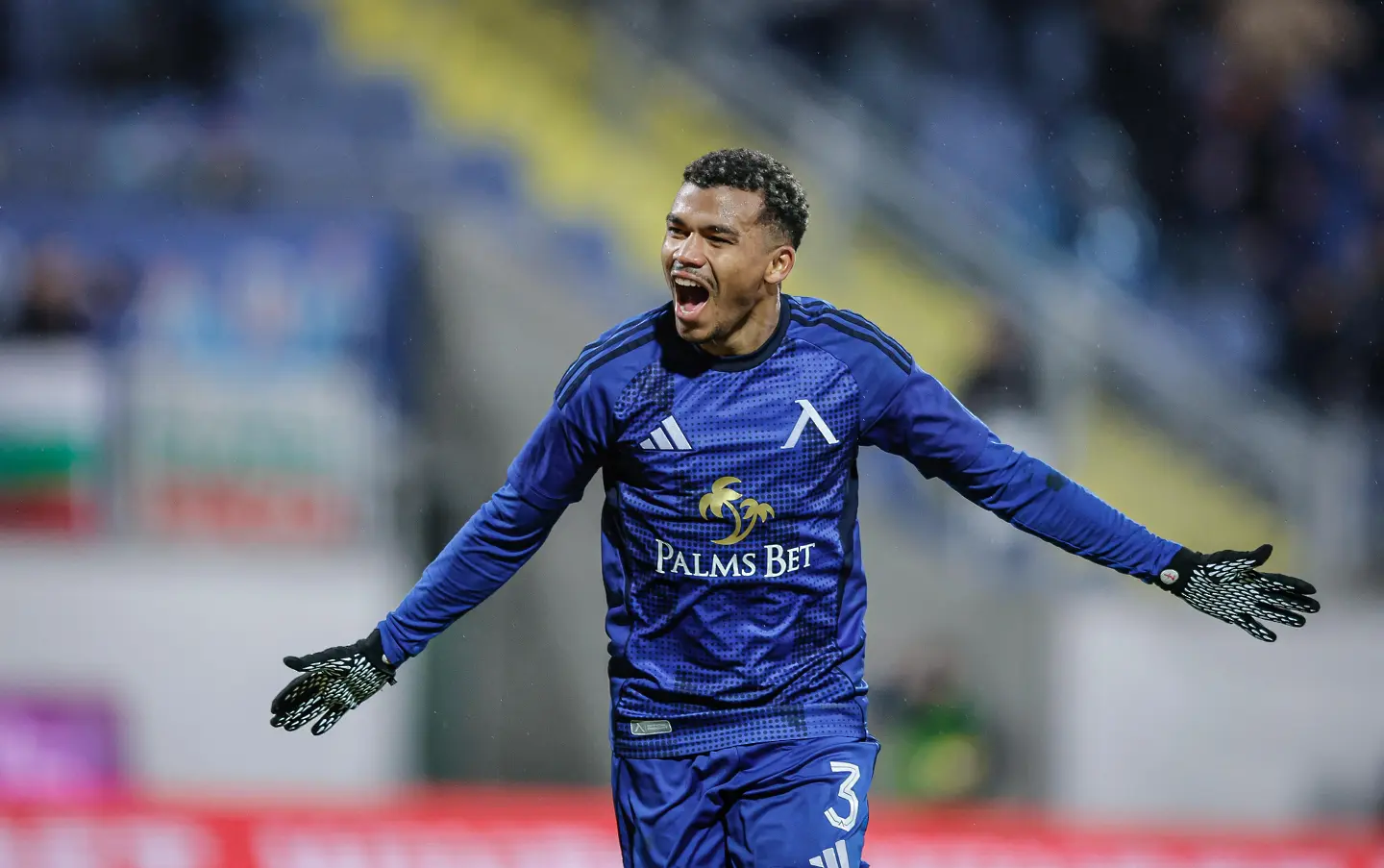 Майкон изравни головете и асистенциите си в Първа лига