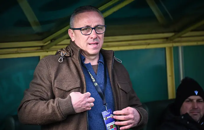 Илиан Илиев загатна, че може да напусне Черно море