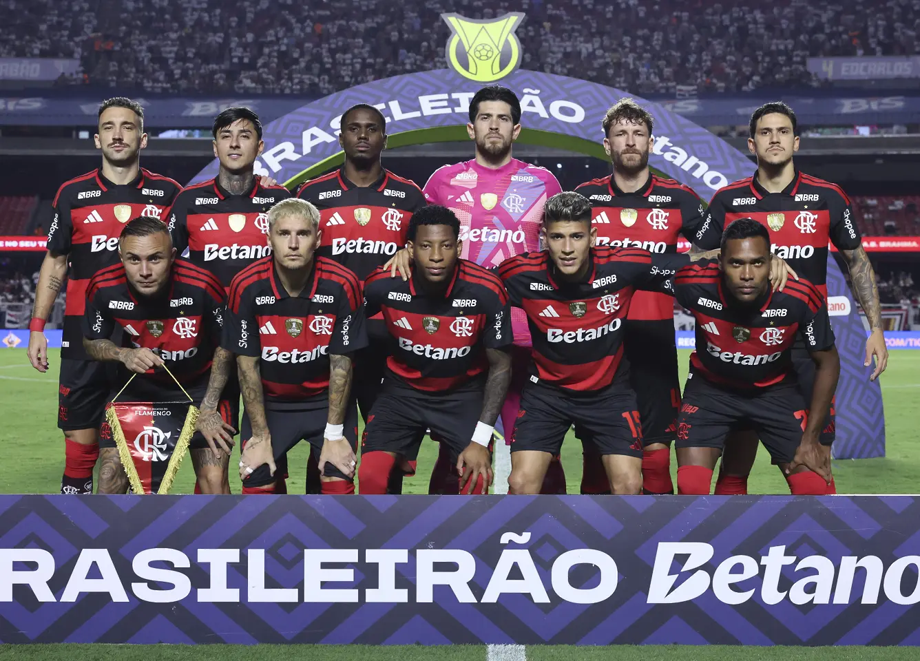 Любопитно: изтече скаутски списък на бразилски гранд, набелязан е нападател на Арсенал