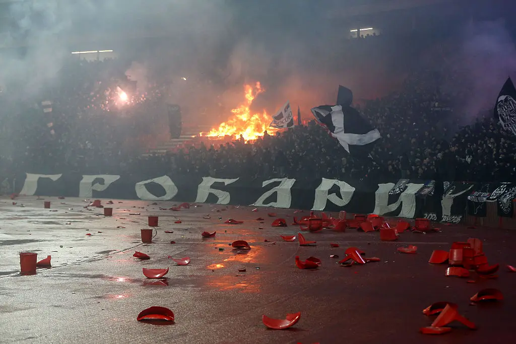 Феновете на Партизан на стадиона на Цървена звезда / Getty Images 