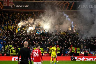 Феновете на Фенербахче показаха иновативен начин за чупене на седалки