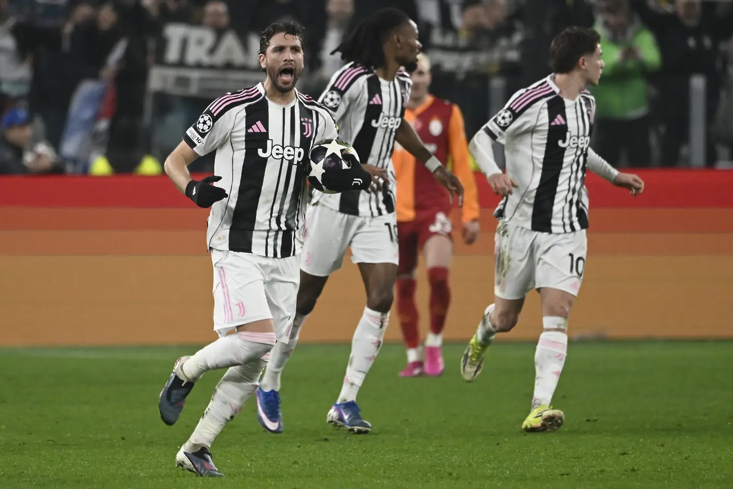 Мануел Локатели / Getty Images