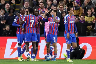 Кристъл Палас се измъчи с Жрински, АЗ Алкмаар разби Ноа