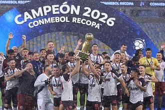 Аржентински триумф на “Маракана”! Две дузпи не спасиха Фламенго и Ланус е супершампион (ВИДЕО)