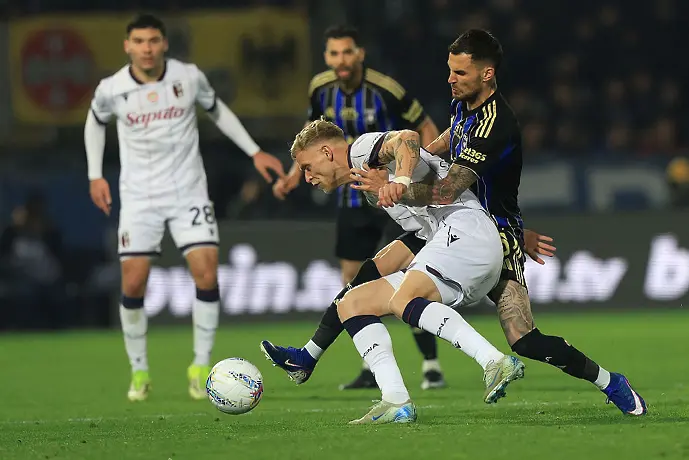 Болоня изтръгна победата от Пиза с феноменален гол в 90-ата минута