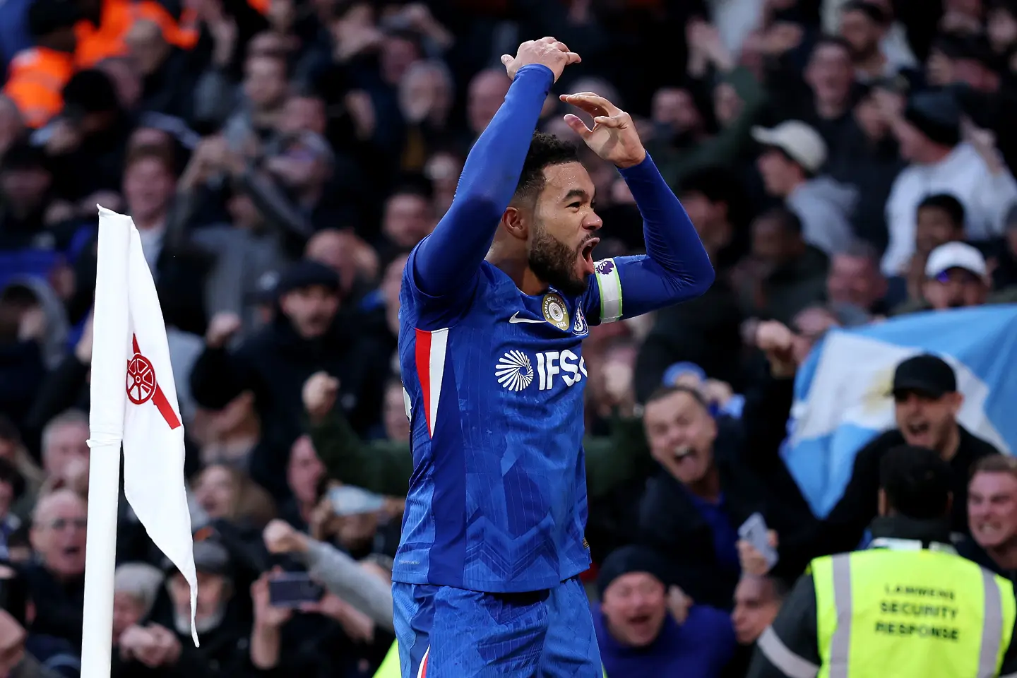 Арсенал с шампионска победа в дербито срещу Челси