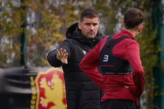 Левски и ЦСКА равни при 19-годишните, Рибарски повика играчи от Бенфика, Уест Хем и Еспаньол