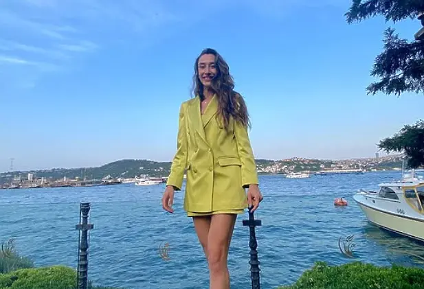 Ханде Баладън / instagram.com/handebaladin