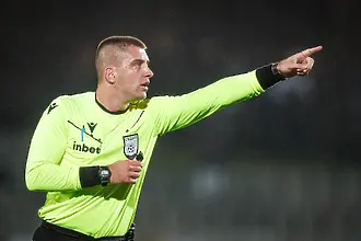 Пернишката надежда на съдийството ще ръководи Лудогорец - ЦСКА, Тренчев свири на Левски под Аязмото