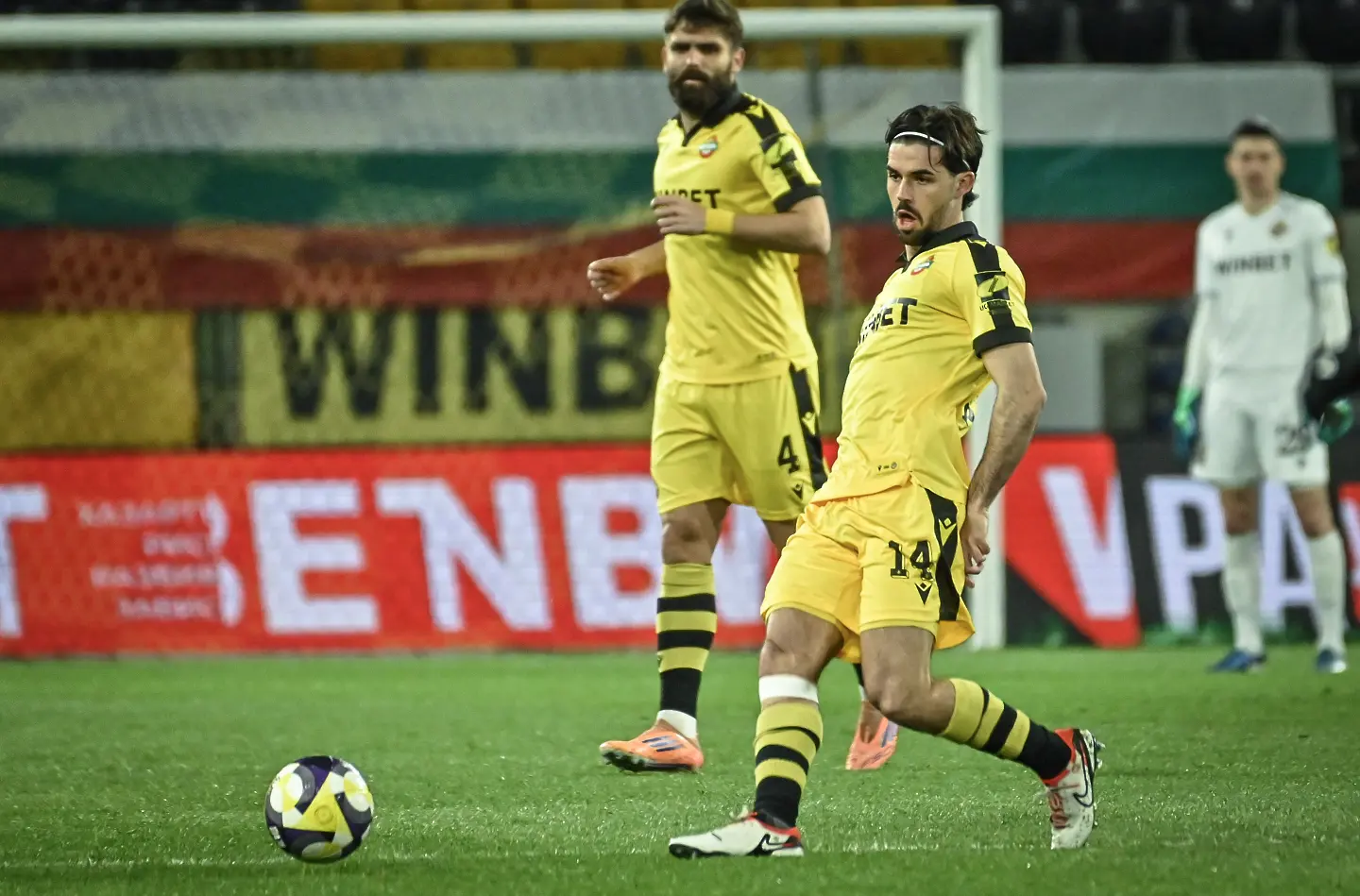 Карлос Алгара / startphoto.bg