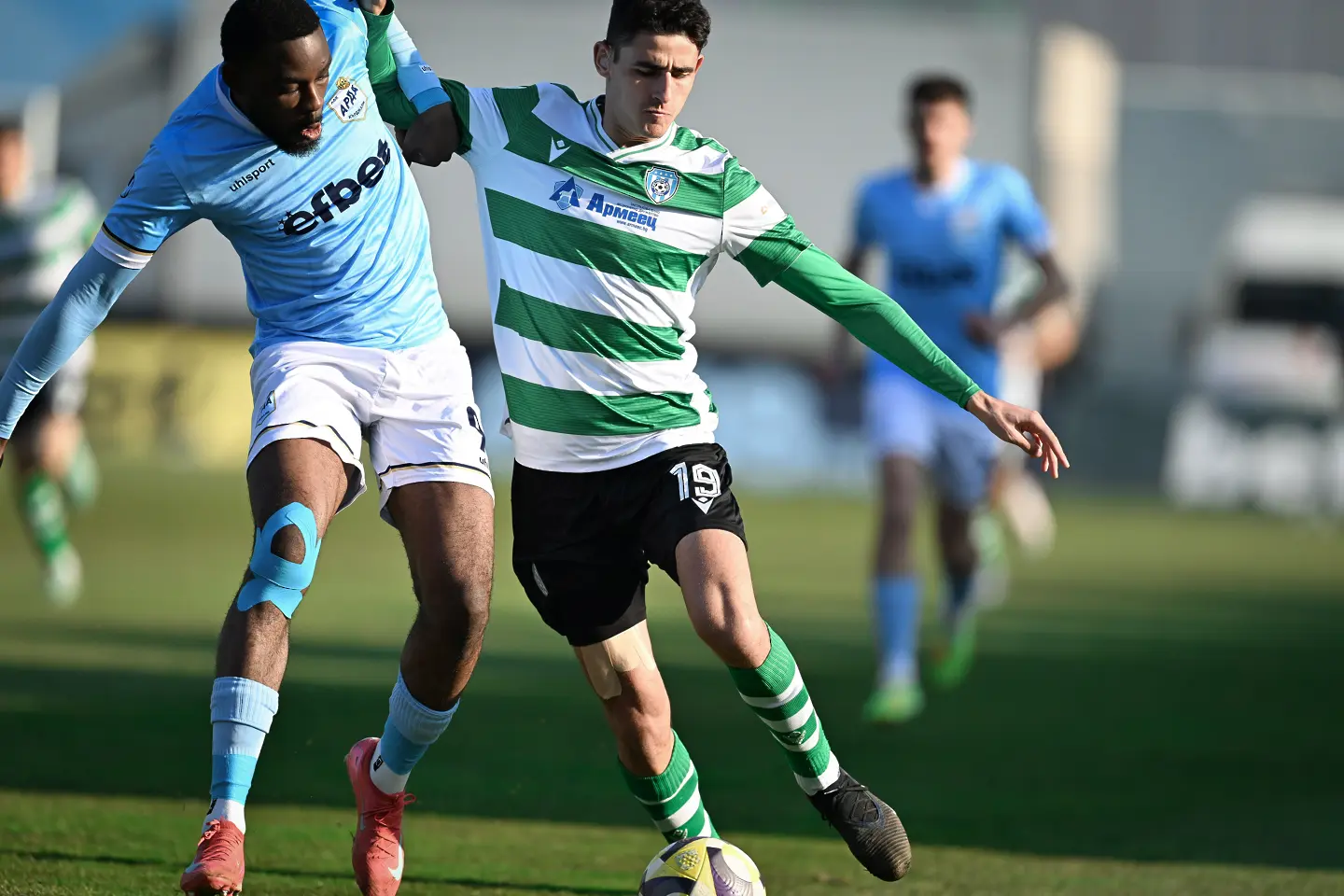 Феликс Ебоа Ебоа, Георги Лазаров / startphoto.bg