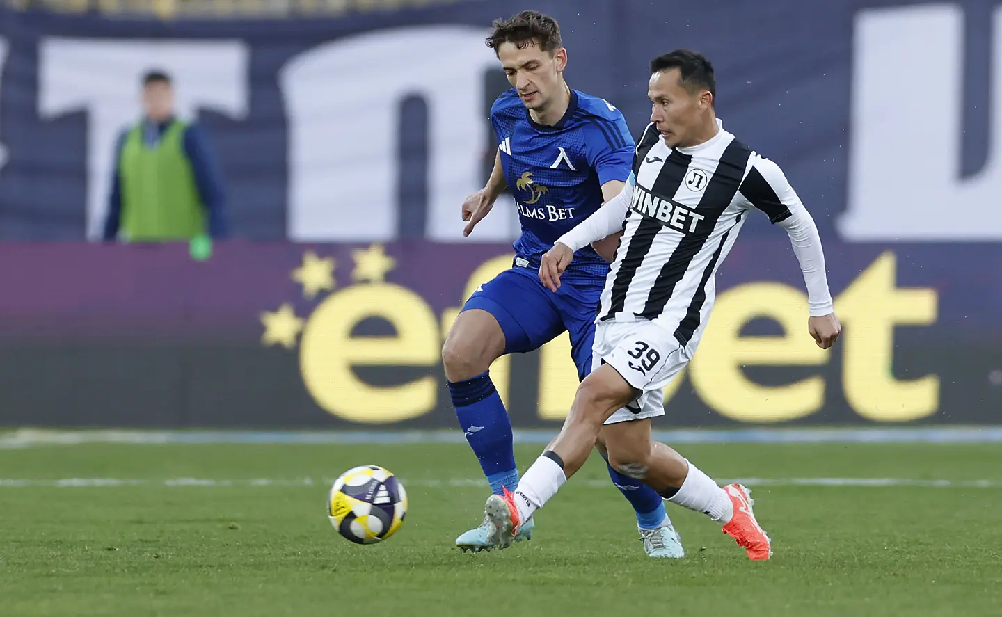 На живо: Левски - Локомотив Пловдив, нов записва първи минути за "сините", Асен Митков титуляр (Състави)