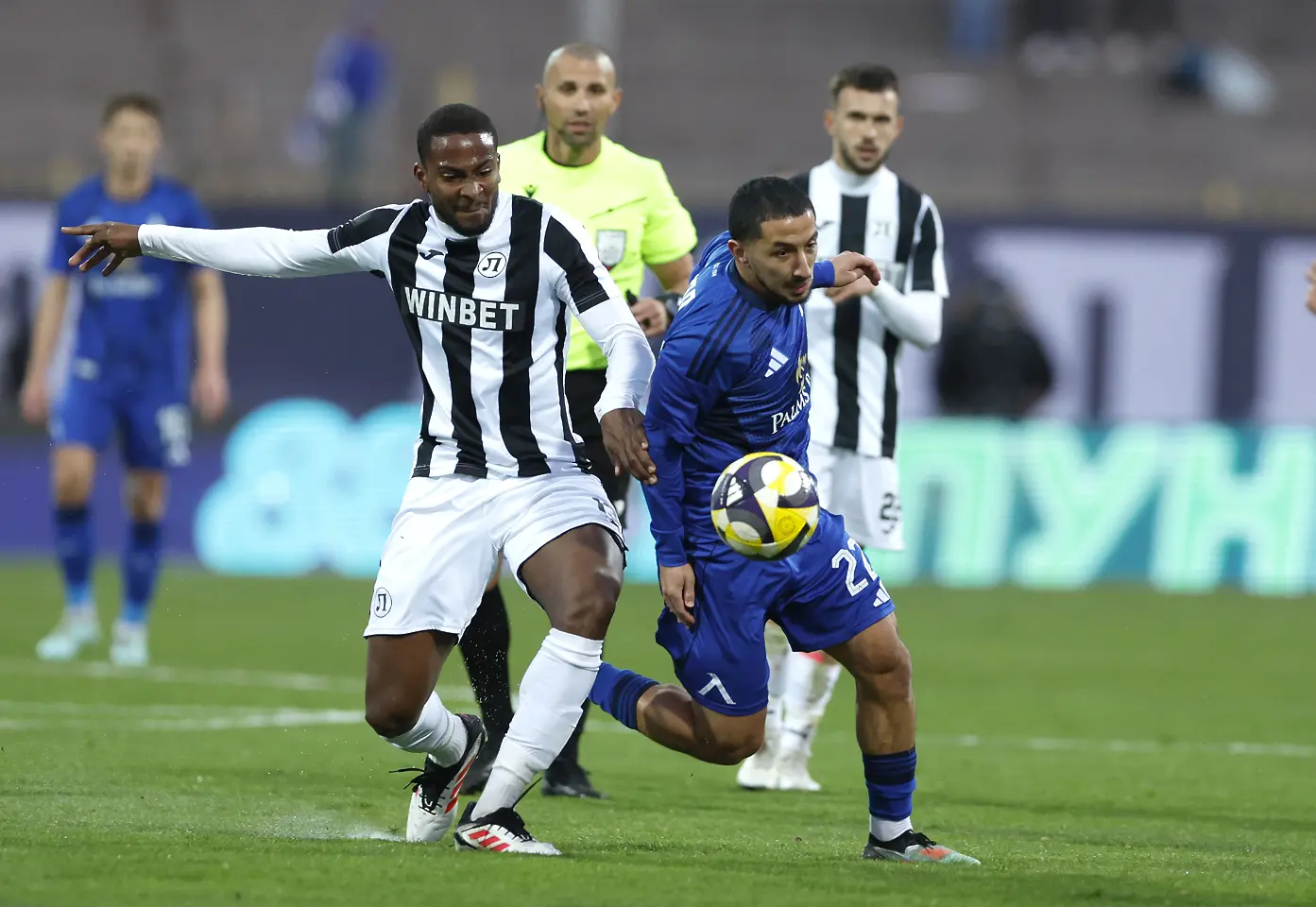 На живо: Левски - Локомотив Пловдив, нов записва първи минути за "сините", Асен Митков титуляр (Състави)