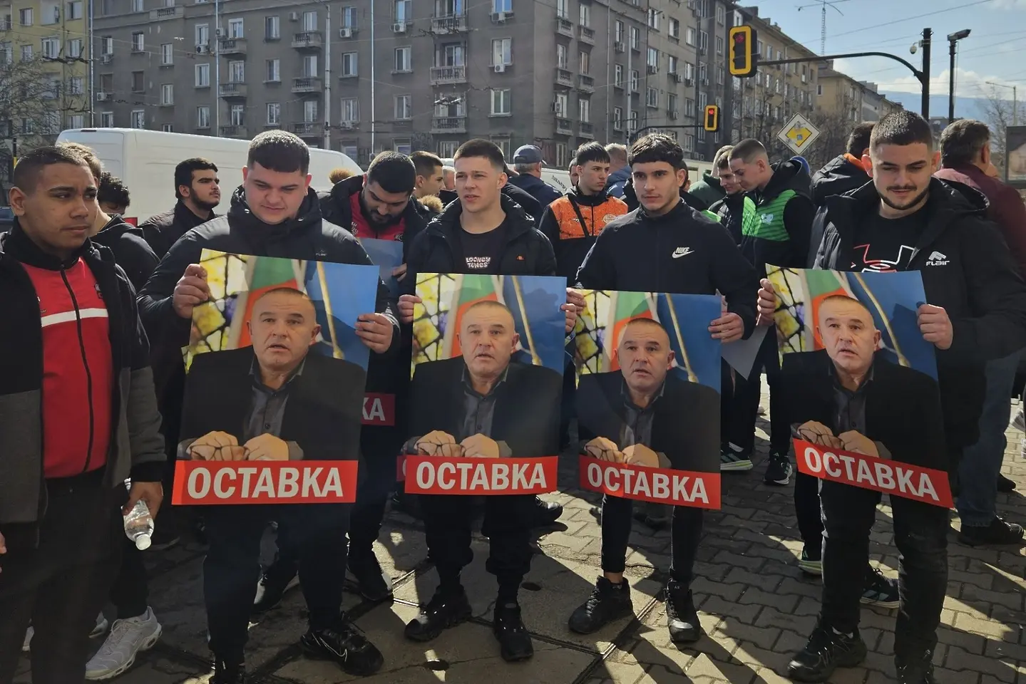 Щангите на протест срещу Стефан Ботев (ВИДЕО)