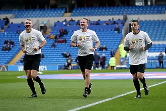 Български асистент ще помага на Стюарт Атуел в мача между Лийдс и ...