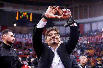 В отсъствието на Везенков: ПАО с шокиращ протест по време на дербито с Олимпиакос (ВИДЕО) 