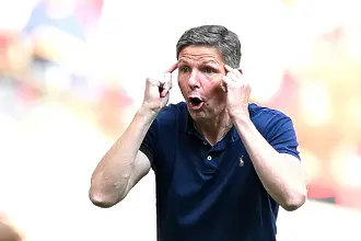 Мениджърът на Кристъл Палас остана без шофьорска книжка