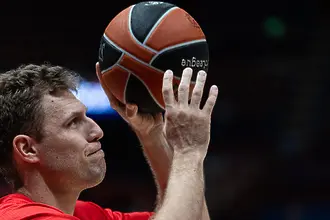 Везенков пропуска дербито с Панатинайкос