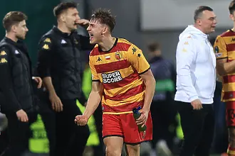 Преди 4 месеца това хлапе играеше в Четвърта дивизия, а сега изплаши цял стадион и записа името си в историята 