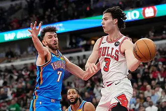 Дори без звездата си - ОКС победи в Чикаго (ВИДЕО)