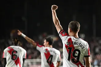 Положението на Овиедо става безнадеждно, Райо Валекано го разсипа