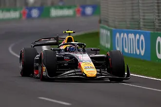 Никола Цолов се бори смело, но не взе точки в първата надпревара от Формула 2