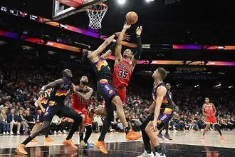 Резултатна нощ в НБА: победи за Ню Орлиънс, Чикаго и Маями, Голдън Стейт триумфира след продължение