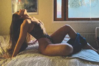 Бивша състезателка по кънки показа как тренира по прашки на леда, но после изтри видеото