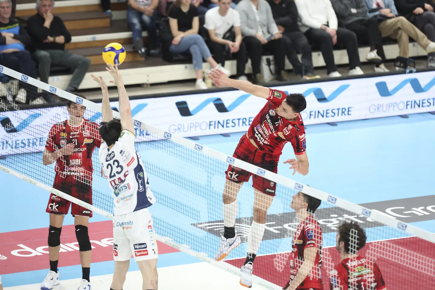 Александър Николов / www.legavolley.it