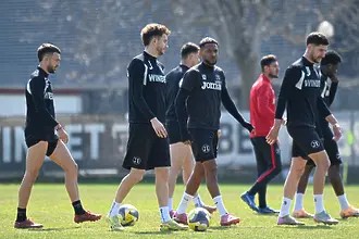 Полузащитник на Локомотив Пд поднови тренировки с отбора