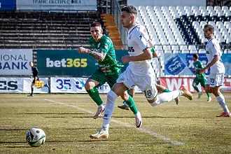 Бижуто напомнящо на Бижутера 