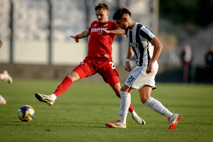 Бранител на Локомотив Пловдив претърпя операция 