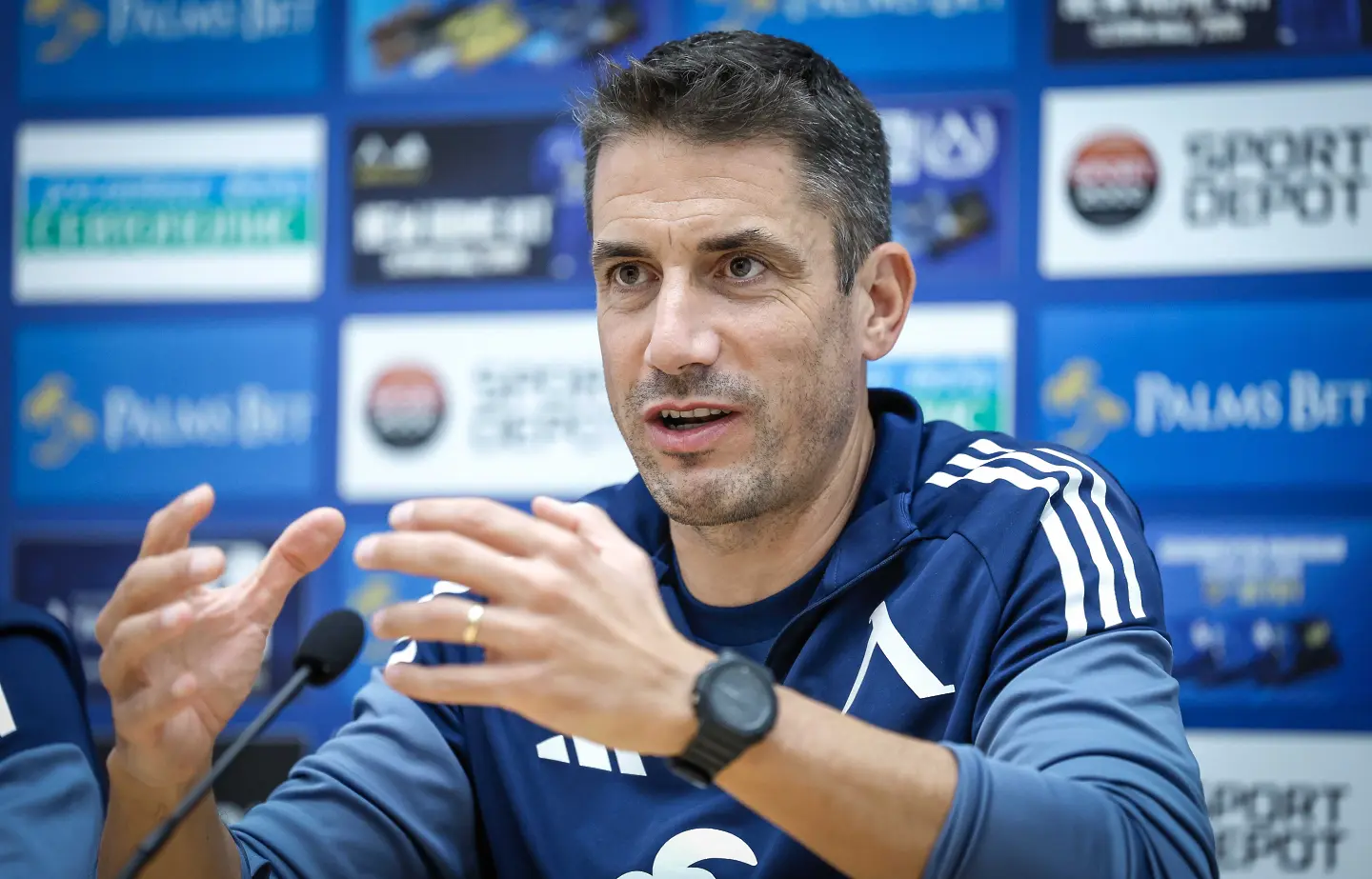 Хулио Веласкес / startphoto.bg