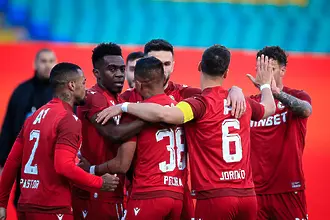 Дуо на ЦСКА виси в мача с Лудогорец