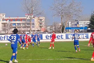 Треньорската смяна не помогна на Фратрия