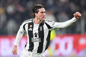 Преговорите за нов договор на Душан Влахович с Ювентус напредват