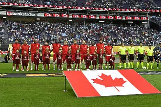 Канада показа стилен екип за Световното