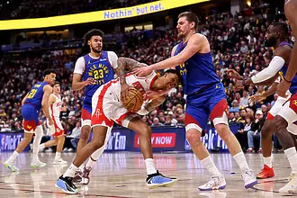 Трипъл-дабъл на Йокич срещу Хюстън върна Денвър към успехите (ВИДЕО) 