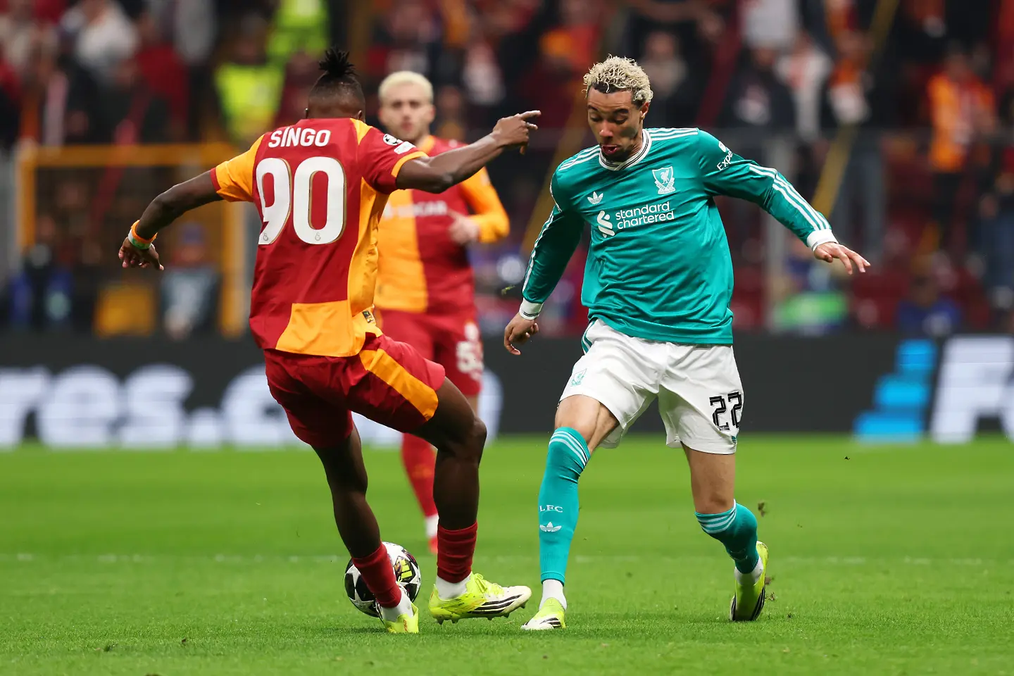 На живо: Галатасарай - Ливърпул (Състави)