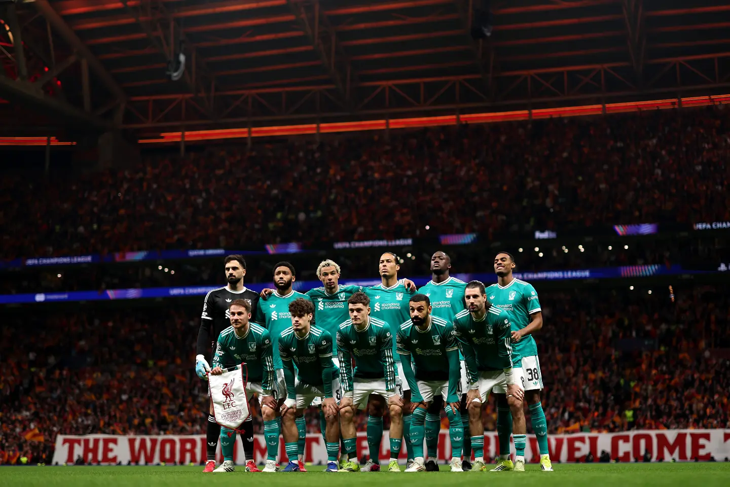 На живо: Галатасарай - Ливърпул (Състави)