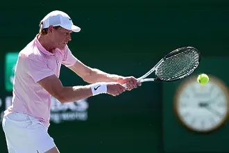 Яник Синер прегази Лърнър Тиен и си уреди полуфинален сблъсък със Зверев на Индиън Уелс