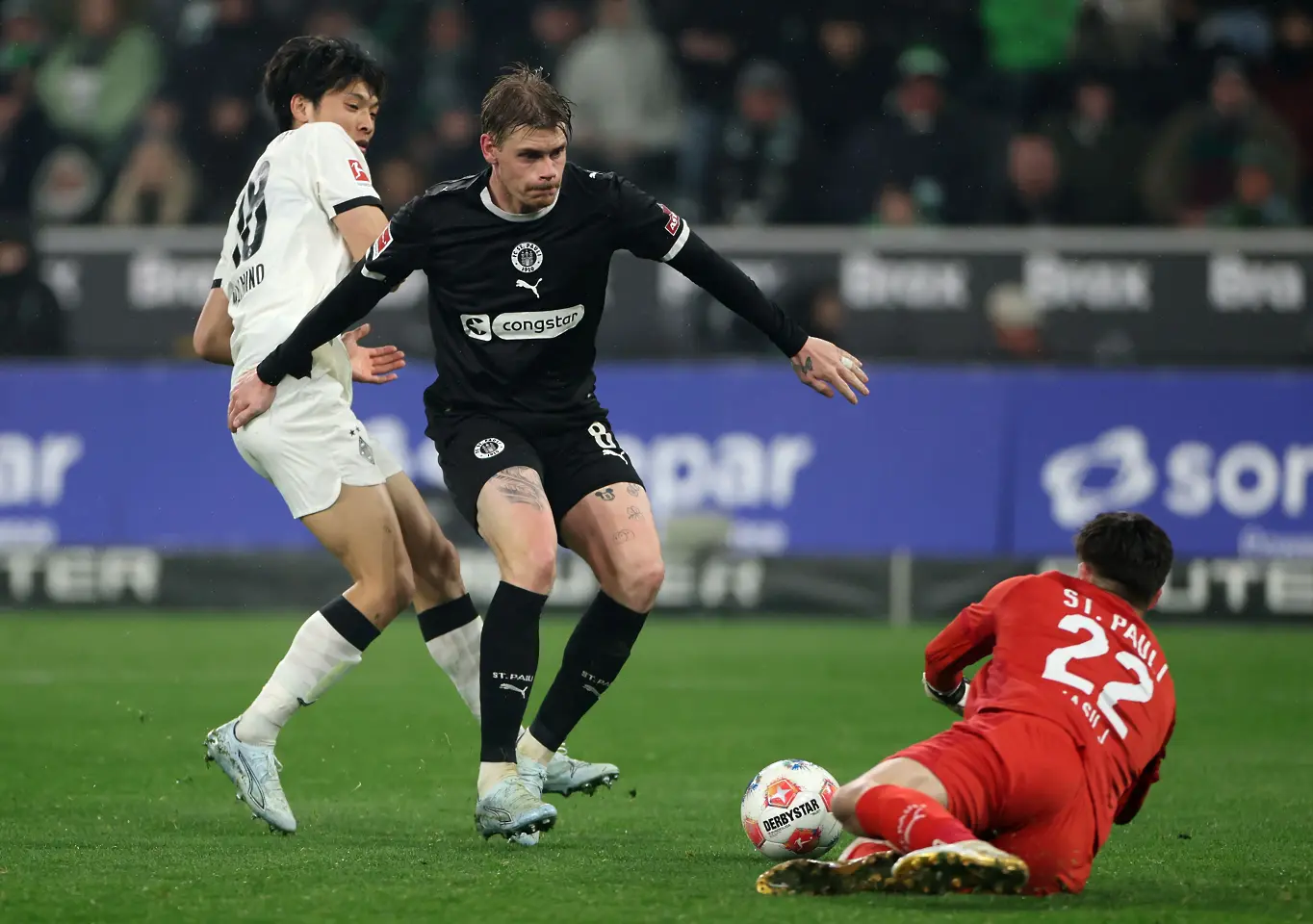 Гладбах сломи Санкт Паули с шедьовър на Щьогер и мълниеносна контра