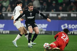 Гладбах сломи Санкт Паули с шедьовър на Щьогер и мълниеносна контра