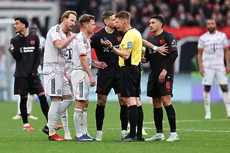 Леверкузен и девет от Байерн се сбориха здраво, отмениха три гола