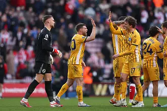 „Чайките“ удариха „черните котки“