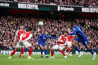 Късни голове зарадваха Арсенал срещу Евертън 